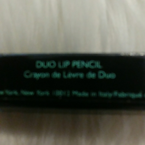Vincent Longo Duo Lip Pencil 💋 Coco/Lavenderlite - Picture 6 of 8